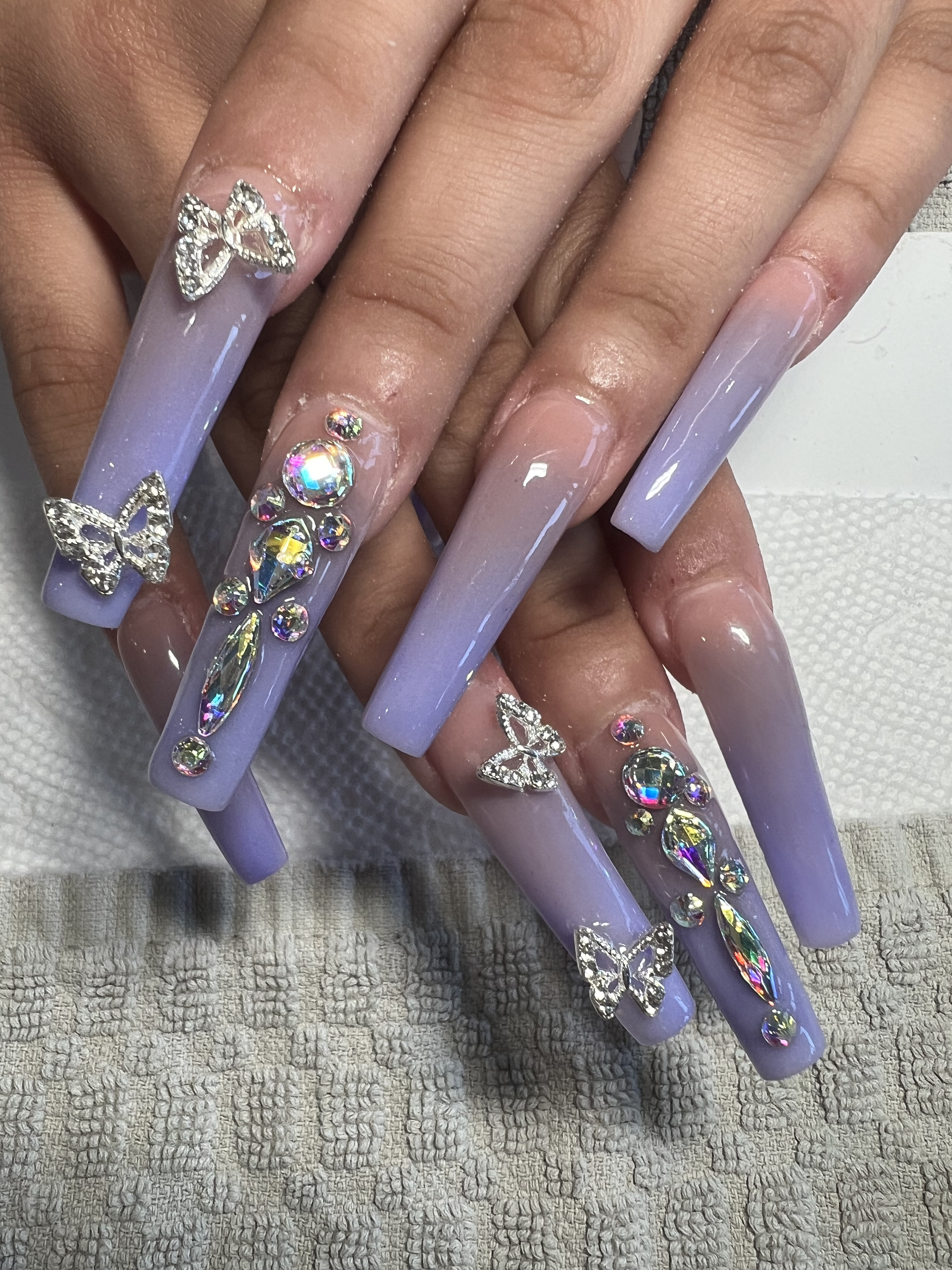 Elegant nail salon hero banner